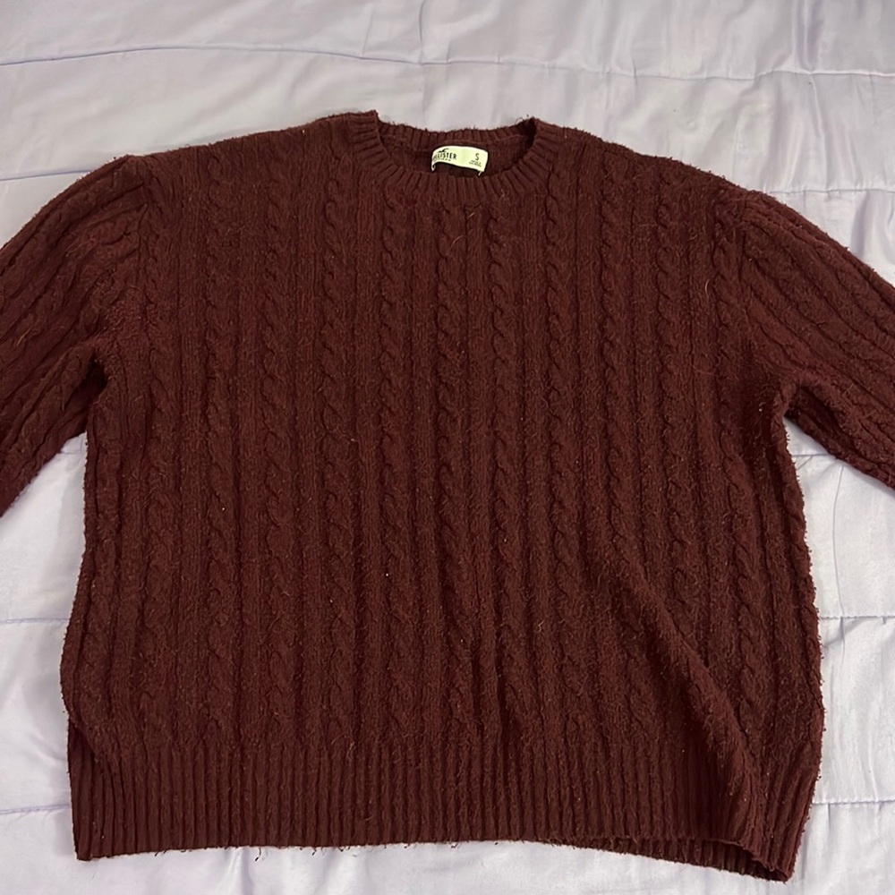oversized maroon sweater